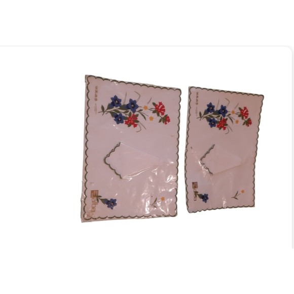 VTG  Placemat with Napkin, Swiss Made, Floral Table Settings, Old Stock, 2 Sets - Picture 1 of 12
